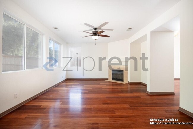 Photo - 740 Kirkwall Dr