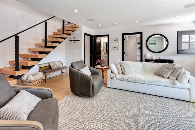 Photo - 418 E 16th St