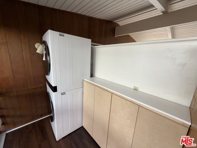 Photo - 3355 Kallin Ave