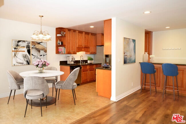 Photo - 5950 Canterbury Dr Unit C212