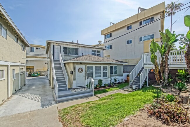 Building Photo - 344-348 Calle Miramar Unit 348