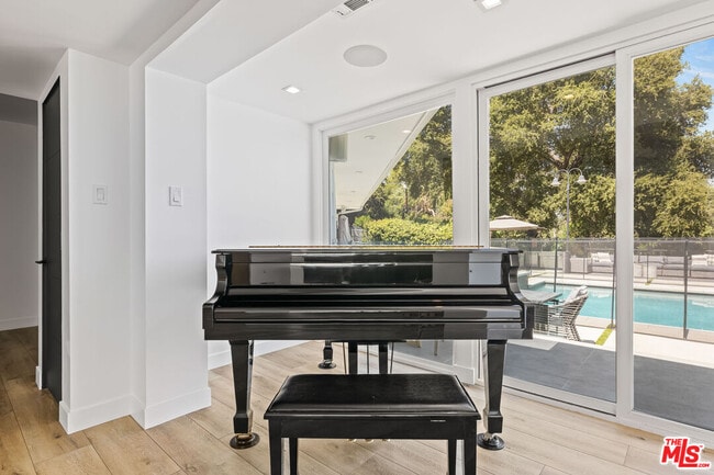 Photo - 4620 Caritina Dr