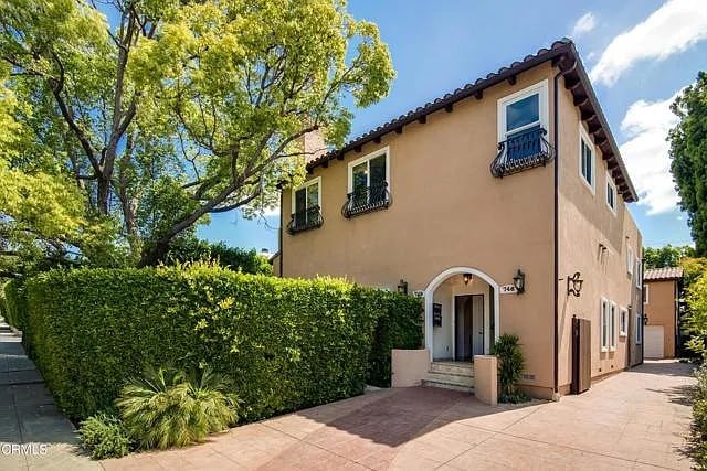 Building Photo - 748 N La Jolla Ave Unit 748)