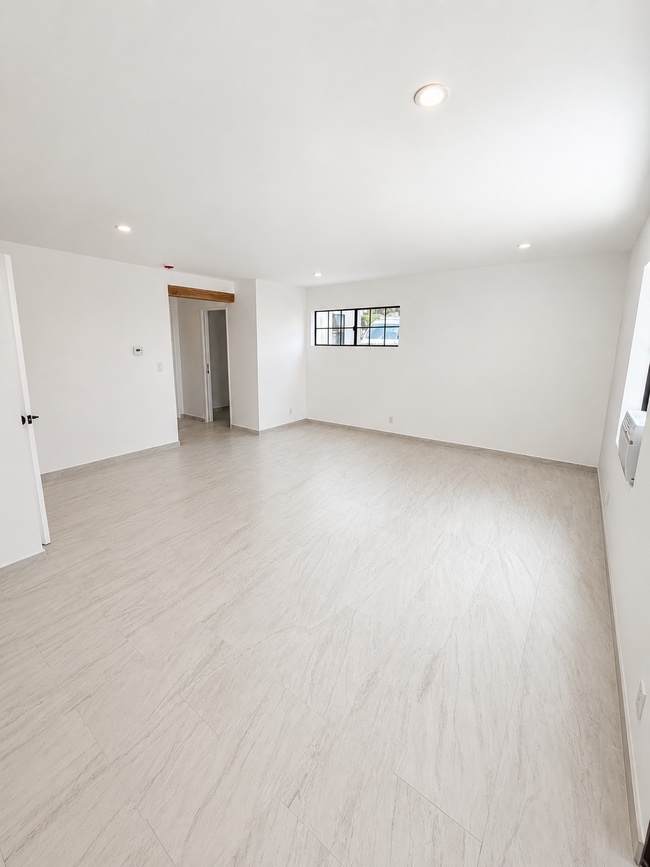 Photo - 532 E Arrellaga St Unit A