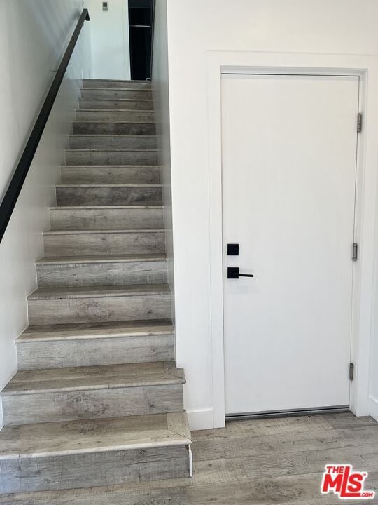 Photo - 644 N Manhattan Pl