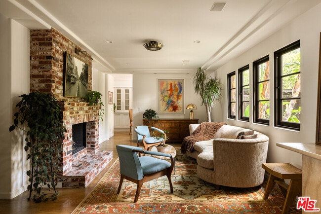 Photo - 1745 N Vista St