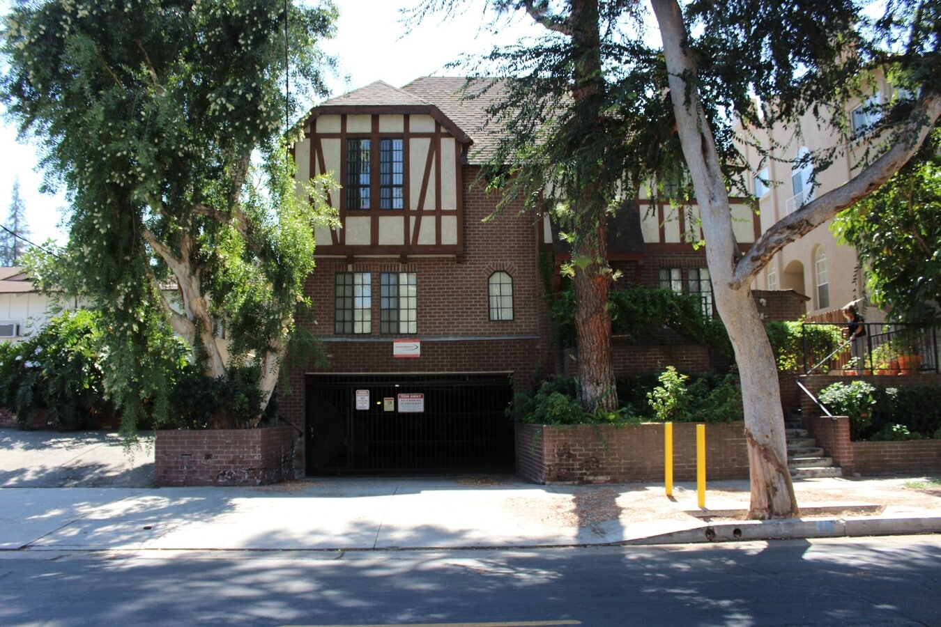 Photo - 14228 Dickens St