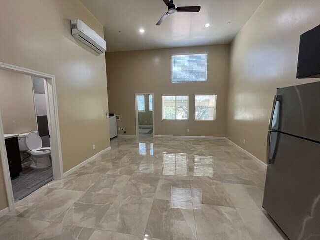 Photo - 2739 Eltinge Dr House