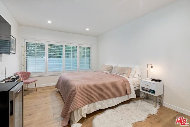 Photo - 141 S Clark Dr Unit 208