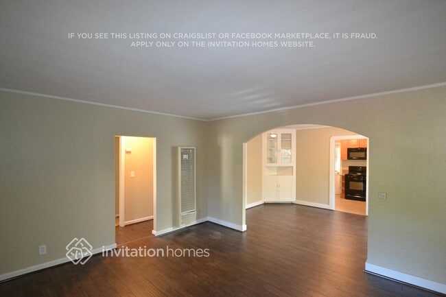 Photo - 10018 Silverton Ave