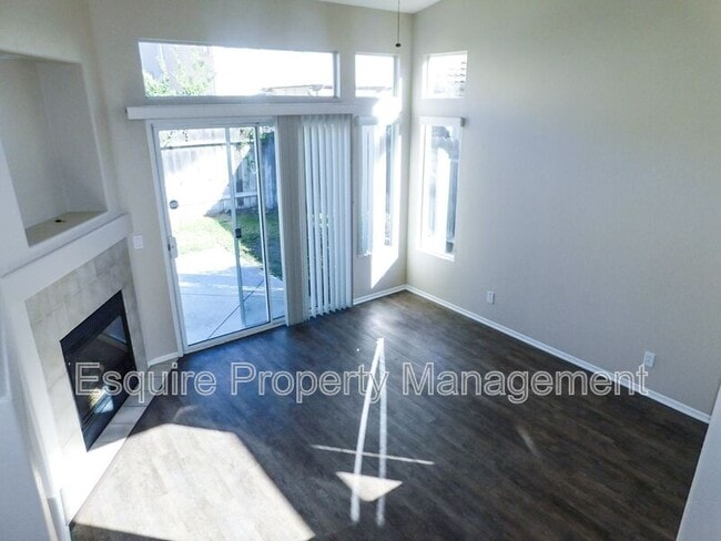 Photo - 435 Paseo Del Valle