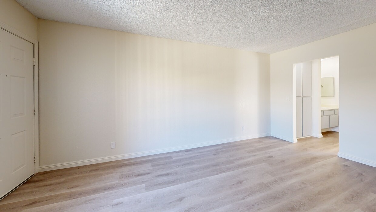 3D Tour - 6810 Foothill Blvd