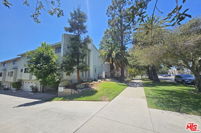 Photo - 1454 E Orange Grove Blvd Unit 1