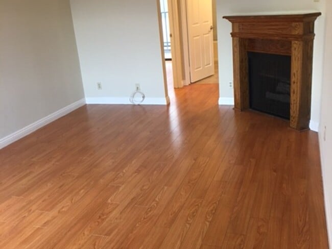 Photo - 449 E Providencia Ave