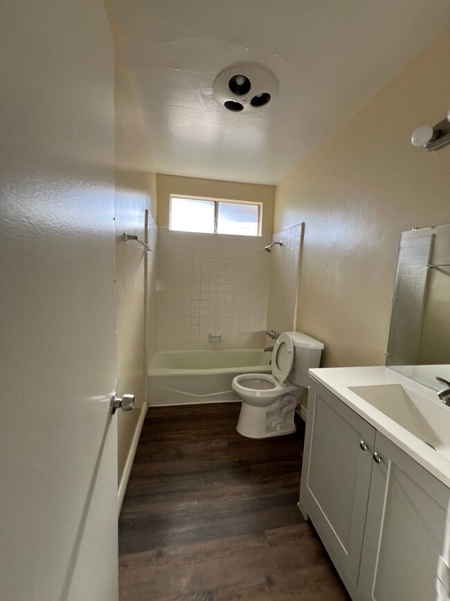Photo - 4053 W 162nd St Unit 4057