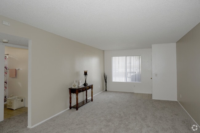 2BR, 1BA – 1012 SF - Mayberry Colony Apartments