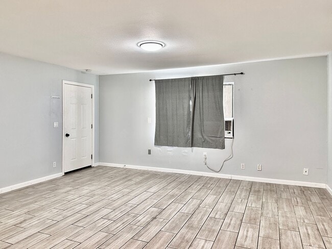 Photo - 27390 Alessandro Blvd Unit Studio