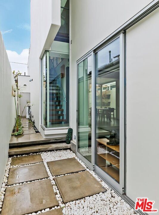 Photo - 644 Navy St