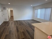 Photo - 1833 N Edgemont St Unit 1