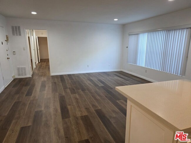 Photo - 1833 N Edgemont St Unit 1