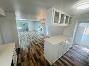 Photo - Exquisite 4-Bedroom Remodeled Retreat in t... House