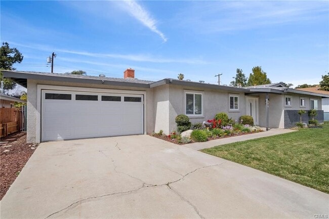 Photo - 22844 Miriam Way