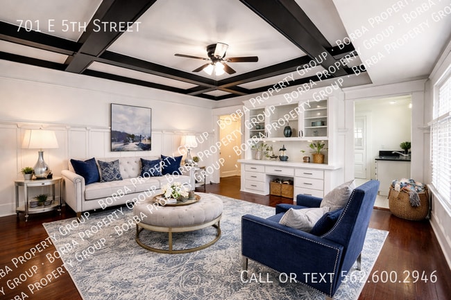 Building Photo - 701 E 5th St