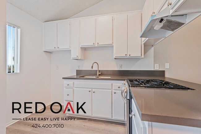 Photo - 8614 Woodley Ave Unit 218