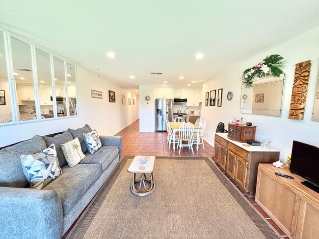 Building Photo - Surfside III / Port Hueneme / 1 bedroom on... Rental
