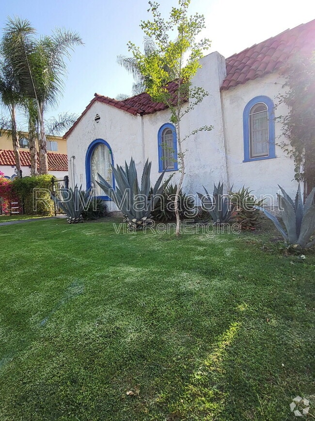 Building Photo - 831 1/3 N. Formosa Ave. Unit 831 1/3 Rental