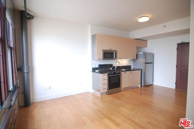 Photo - 460 S Spring St Unit 907