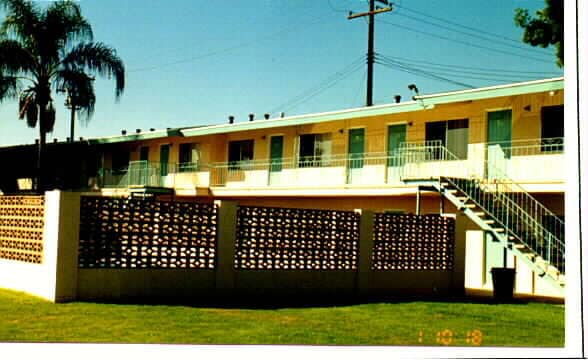 Building Photo - Downey Villas