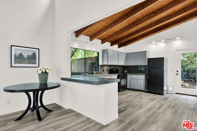 Photo - 2039 Tuna Canyon Rd