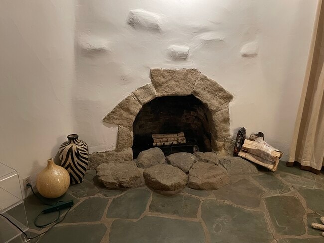 fireplace - 1741 Coldwater Canyon Dr