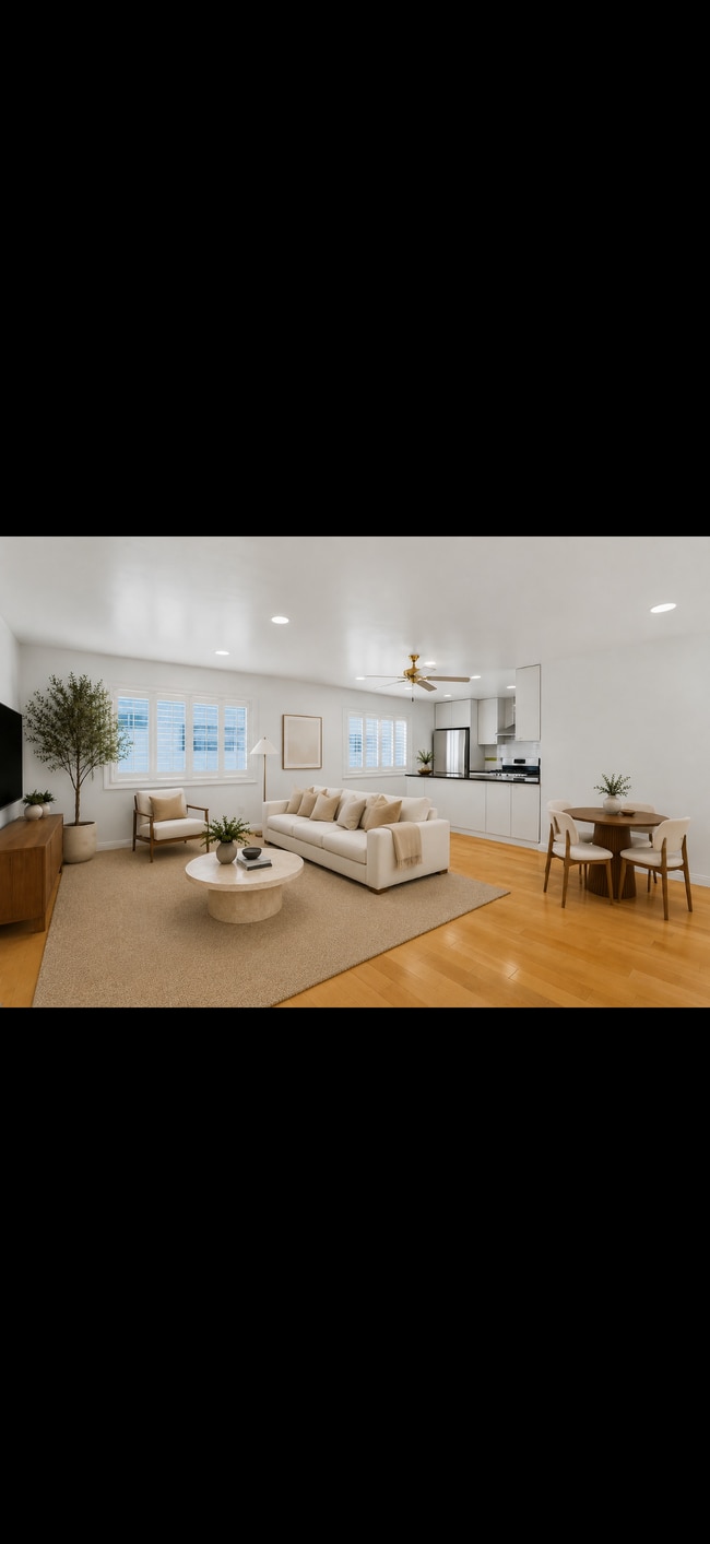 Building Photo - 2444 4th St Unit 4
