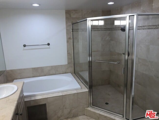 Photo - 1551 Manning Ave Unit 302