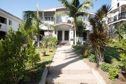 Building Front - 1723 Winona Blvd Unit 1723