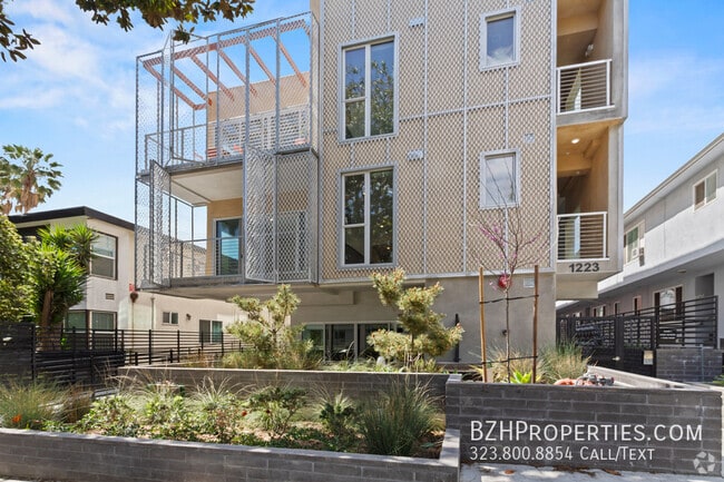 Building Photo - 1223 Hayworth Ave Unit 2 Rental