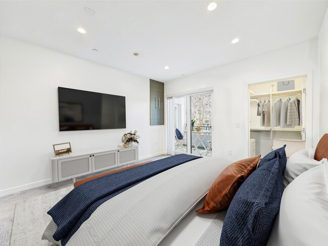 Photo - The Carlton At Hollywood