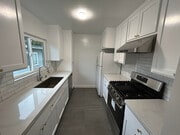 Photo - 1315 N Poinsettia Pl Apartments