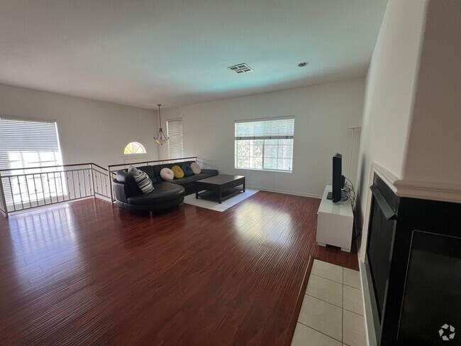Building Photo - 4516 Ramsdell Ave Rental