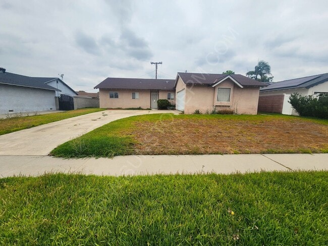 3 bedroom, 2 bathroom - 3 bedroom, 2 bathroom House