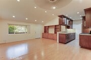 Photo - 1523 E Windsor Rd Unit 203C