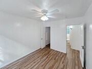 Photo - Renovated 1B/1BA w/ Walk-In Closet & On-Si... Unit 48th St - 4453 1/2