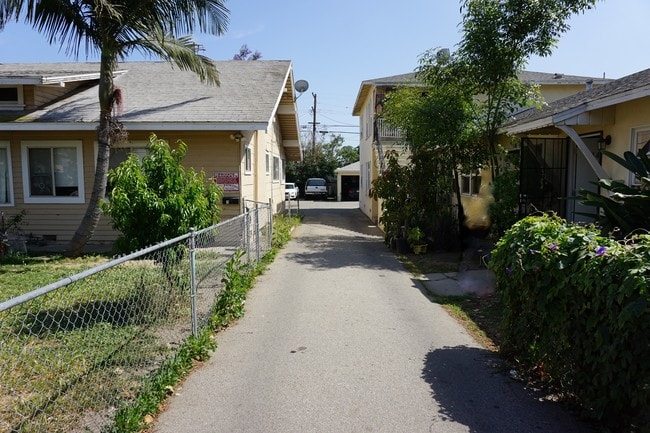 Photo - 14122 Delano St Unit A