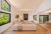 Photo - 13302 Mulholland Dr