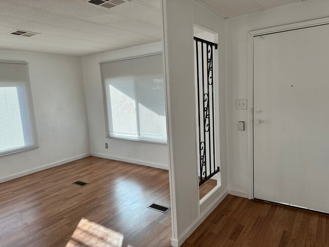 Photo - 44826 Orpington Ave