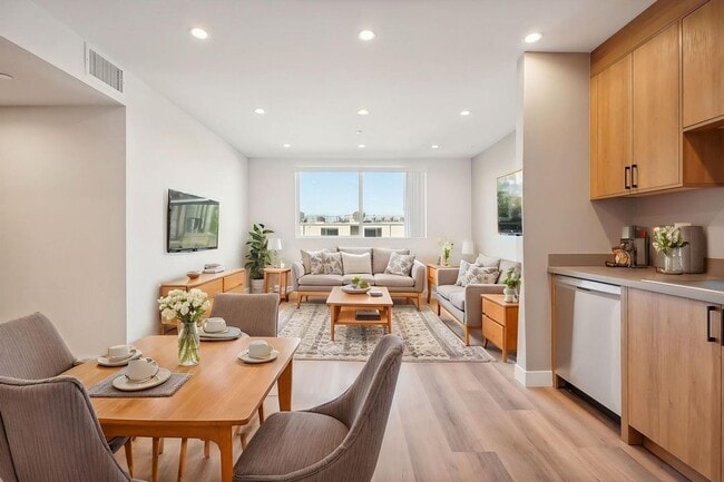 IM 21 - IM 21 Apartment Unit 302