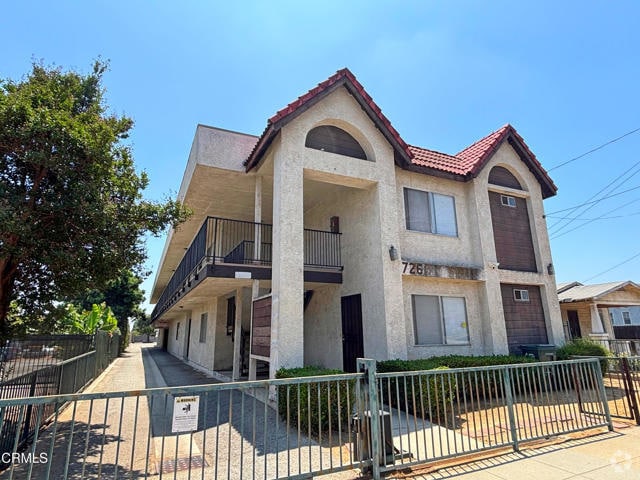 Building Photo - 726 Pearl St Unit C Rental
