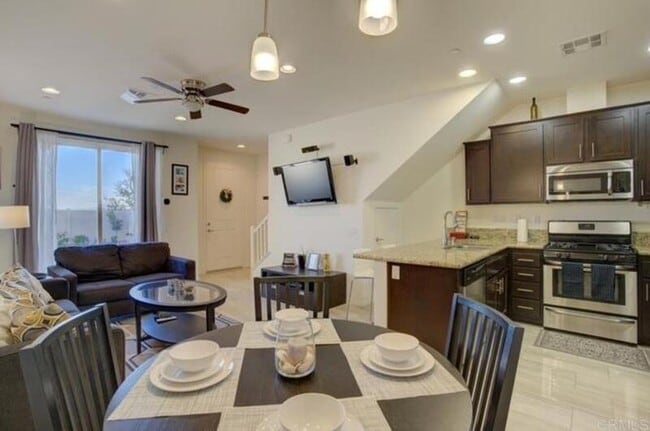 Photo - 5451 San Roberto